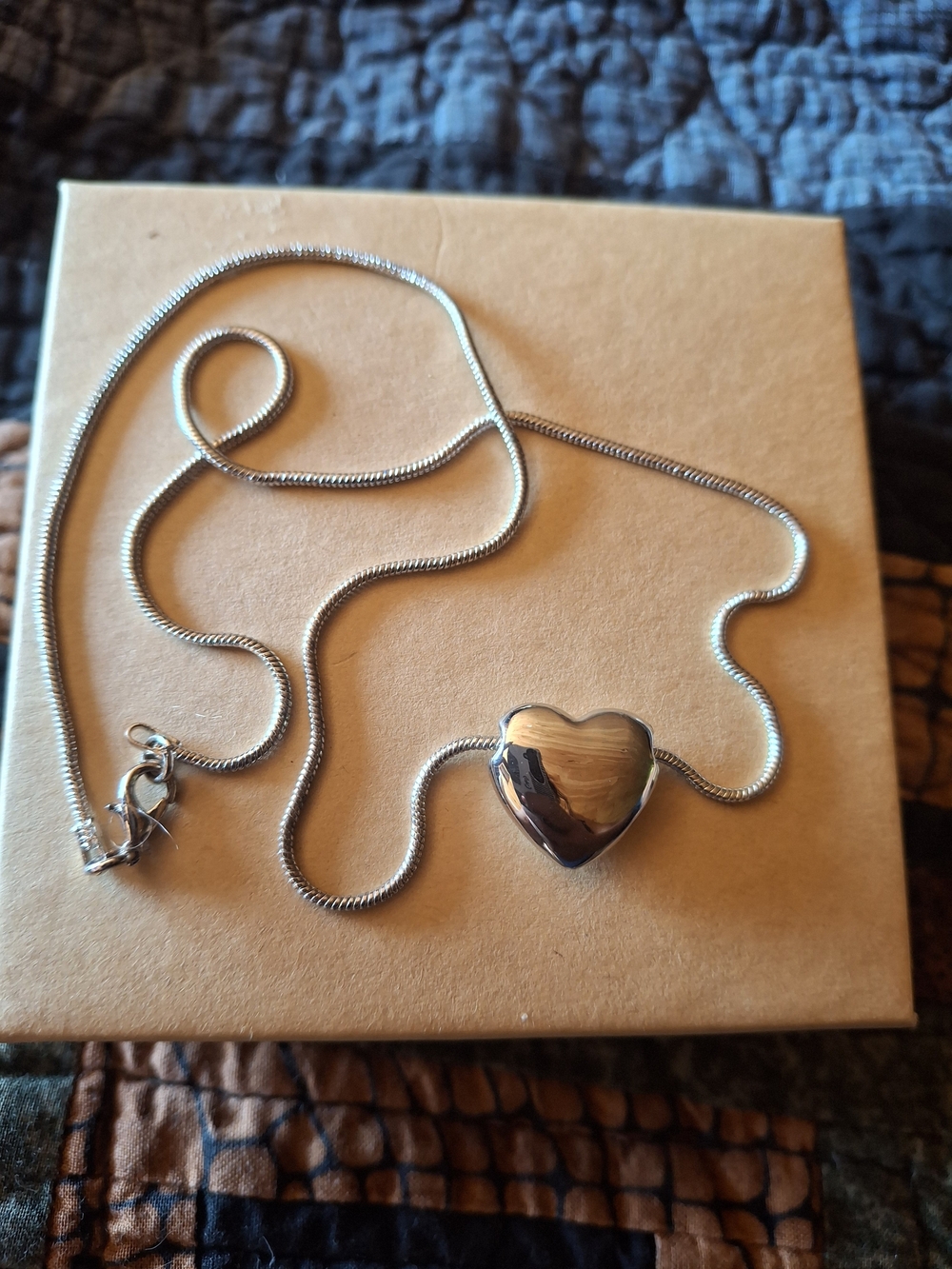 Silver Heart Pendant Necklace - Classic Women's Jewelry